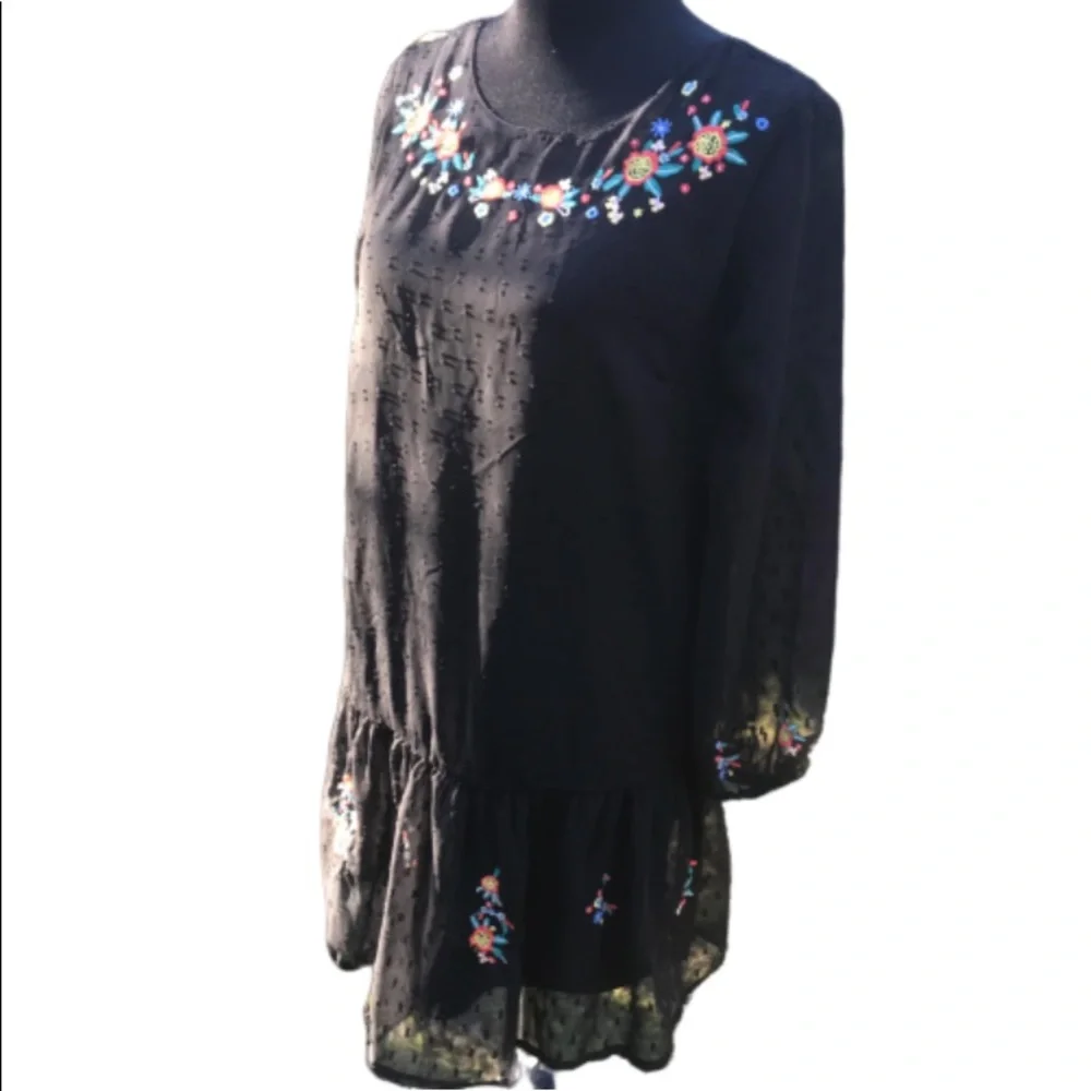 Black Swiss Dot Long Sleeved Dress - Picture 4 of 7